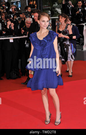 CANNES, Frankreich. 19. Mai 2008: Natalie Portman bei der Premiere des anguepazzo auf der 61. jährlichen Internationalen Film Festival de Cannes. © 2008 Paul Smith/Featureflash Stockfoto