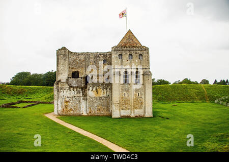 Schloss Steigende, normannischen Burgruinen in Norfolk, in der Nähe von sandringham an einem regnerischen Sommertag im August 2017 Stockfoto