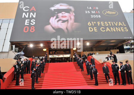 CANNES, Frankreich. Mai 14, 2008: Atmosphäre im Palais des Festivals auf der 61. jährlichen Internationalen Film Festival de Cannes. © 2008 Paul Smith/Featureflash Stockfoto