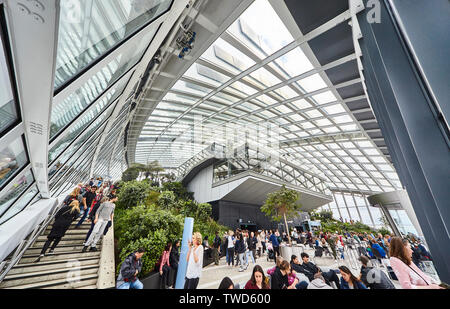 Der Sky Garden bei 20 Fenchurch Street ist eine eindeutige öffentliche Raum, erstreckt sich über drei Etagen und bietet 360 Grad Blick auf London Stockfoto