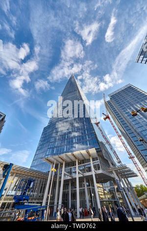 Der Shard, auch als die Glasscherbe, Shard London Bridge und ehemals London Bridge Tower, ist ein 95-stöckiges Hochhaus in London supertall Stockfoto