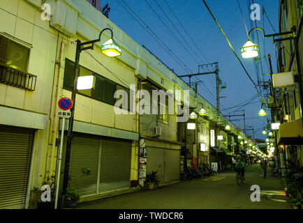 Osaka, Japan, 29., Mai, 2017. Nacht der Straße in Osaka. Osaka ist eine Stadt in der Kansai-region Japans. Stockfoto