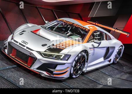 Paris, Frankreich, Oktober 02, 2018: Die neuen Audi R8 LMS GT3 Rennwagen bei Mondial Paris Motor Show, der deutschen Automobilhersteller Audi AG produziert Stockfoto