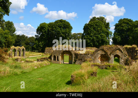 Ansicht der alten Küchen, Hailes Abbey Zisterzienserabtei, zwei Meilen nördlich von Winchcombe, Gloucestershire, England, Großbritannien Stockfoto