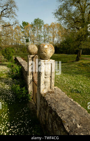 Tor zum Chateau Stockfoto