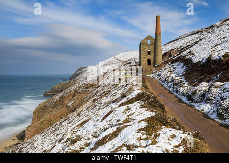 Der South West Coast Path bei Wheal Coates. Stockfoto