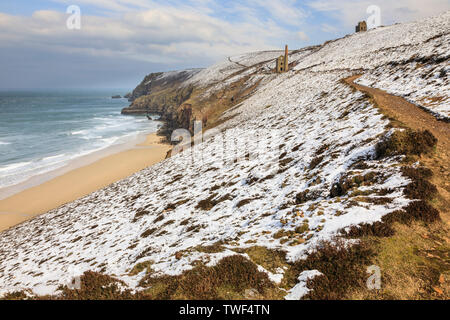 Der South West Coast Path bei Wheal Coates. Stockfoto