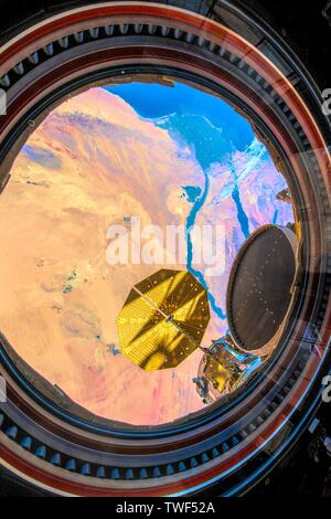 Über Ägypten. Die Schönheit in der Natur unseres Planeten Erde gesehen von der Internationalen Raumstation (ISS). Das Bild ist eine public domain Handout von der NASA. Th Stockfoto