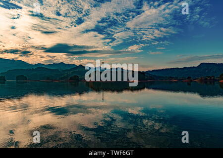 Großen Goldenen See skimming Stockfoto