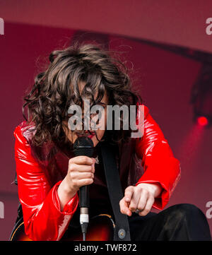 British rock Gitarrist und Sänger Udo Lindenberg live auf alle Punkte im Osten Musik Festival im Victoria Park in London. Stockfoto