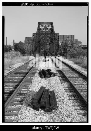 PORTAL DER BRÜCKE VON der Nordseite des Sanitär- UND SHIP CANAL, nach Südosten. - Chicago, Madison und Northern Railroad, Sanitär- und Ship Canal Bridge, Spanning Sanitär- und Ship Canal, östlich von kedzie Avenue, Chicago, Cook County, IL; Toledo Brücke Unternehmen Stockfoto