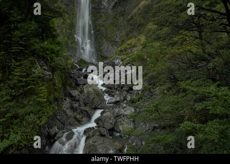 Devil's Punchbowl fällt, Arthur's Pass National Park, South Island, Neuseeland Stockfoto