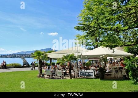 Abbildung der Stadt Montreux, Schweizer Gemeinde im Kanton Waadt, im Bezirk Riviera-Pays-d Enhaut in den Alpen. Stockfoto