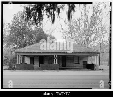 Planare Ansicht von vorne (Norden) Seite von Gebäude, südöstlich vor. - Clanton Haus, südlich der US-Highway 84, 0,2 Meilen östlich der Post Drive, Stockton, Lanier County, GA Stockfoto