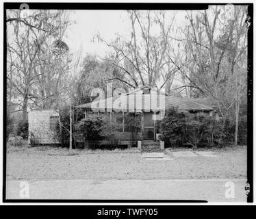 Planare Ansicht von der Vorderseite des Gebäudes, nach Südwesten. - Moore Haus, Westseite der Roe Street, südlich von US-Highway 84, Stockton, Lanier County, GA Stockfoto