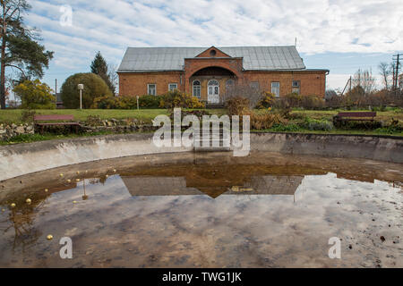 Boarding House für ältere Menschen tagsüber Ansicht von außen Stockfoto