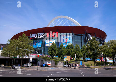 Europa, Deutschland, Köln, Lanxess Arena im Stadtteil Deutz. Europa, Deutschland, Köln, Lanxess Arena im Stadtteil Deutz. Stockfoto