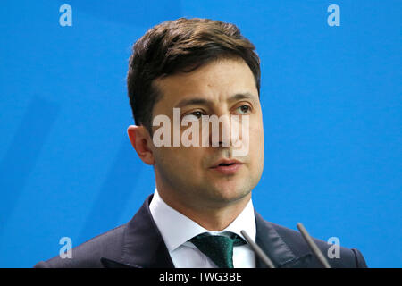 Wolodymyr Selensky-Treffen der Dt. Bundeskanzlerin mit dem ukrainischen Praesidenten, Bundeskanzleramt, 18. Juni 2019, Berlin/Volodymyr Zelensky - Stockfoto