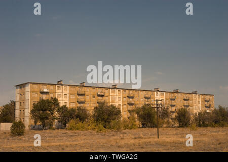 Verlassene Gebäude auf dem ehemaligen sowjetischen Militärbasis (Ayaguz, Kasachstan) Stockfoto