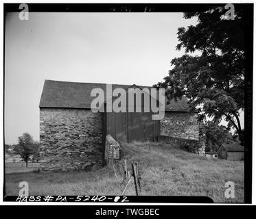 Hintere Höhe. Hinweis Brücke unter Ramp. Die Bewältigung verwendet auf Rampe - Scheune, State Route 52 (pennsbury Township), Hamorton, Chester County, PA; Dornbusch, Charles H, Fotograf Stockfoto