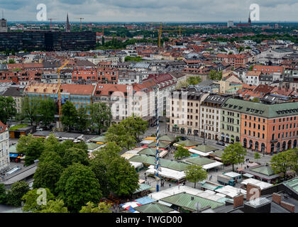 Munich, Bayern, Deutschland - Mai 29., 2019. Allgemein Luftaufnahme von München von einem Turm mit dem Viiktualienmarkt Stockfoto