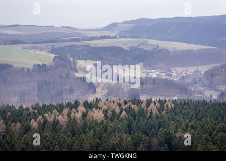 Luftbild von oben Ostas Mountain Nature Reserve in der Tabelle die Berge in der Tschechischen Republik Stockfoto