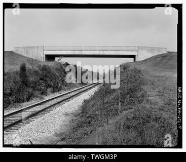 REYNOLDS AVENUE BRIDGE, Höhe anzuzeigen. Dies IST DIE DRITTE SPAN gebaut, AN DIESEM ORT ZU SEIN. Anzeigen WNW. - Gettysburg National Military Park Tour Straßen, Gettysburg, Adams County, PA; bewältigen, Emmor B; Schlachtfeld von Gettysburg Memorial Association; Warren, G K; Büro der öffentlichen Straßen; US-Krieg; Lee, Robert E; Hooker, Joseph kämpfender Joe; Howard, Oliver O; Longstreet, James; Hill, Ambrose Powell; Ewell, Richard S; Meade, George Gordon; Reynolds, John; Früh, Jubal; Sicheln, Daniel; Grant, Ulysses S; Saunders, William; Bachelder, John B; Rogers, Randolph; Gross, George J; Cavada, A F; Wills, Stockfoto
