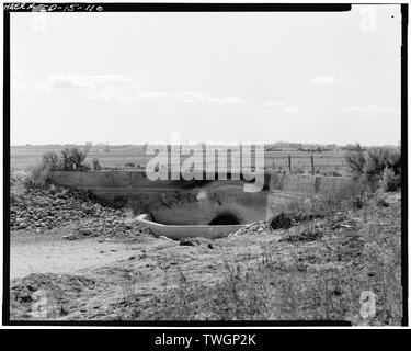 ROCK CREEK SIPHON, LOW LINE KANAL, Twin Falls County, südlich von Kimberly, Idaho; EINLASSSEITE BLICK NACH WESTEN. - Milner Dam und Main Kanal - Twin Falls Canal Company, am Snake River, 11 km westlich der Stadt von Burley, Idaho, Twin Falls, Twin Falls County, ID Stockfoto