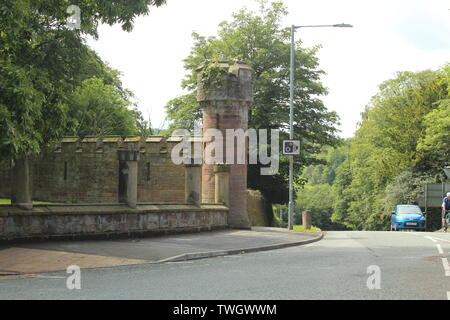 Hawarden ist ein kleines Dorf in Deeside, Clwyd, Wales, an der walisischen Grenze/Englisch Stockfoto