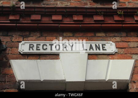 Hawarden ist ein kleines Dorf in Deeside, Clwyd, Wales, an der walisischen Grenze/Englisch Stockfoto