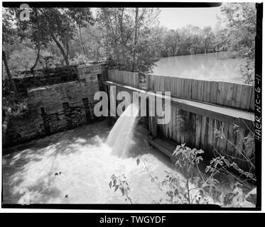 Randall Seite, Fotograf, April 1978. MILL RACE. - Glencoe Cotton Mills, State Route 1598 und 1600, Glencoe, Alamance County, NC Stockfoto