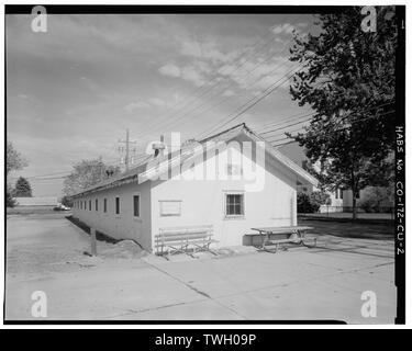 Hinten (Nordseite) und der Westseite - Fitzsimons General Hospital, der Schiffsoffiziere Garage, westlich von Pennington Avenue und Norden Hickey Straße, nordwestliche Ecke, Aurora, Adams County, CO Stockfoto