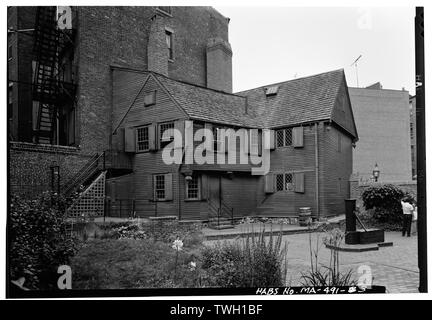 Hintere Höhe, nach Westen - Paul Revere House, 19 North Square, Boston, Suffolk County, MA; Revere, Paul; Krämer, Joseph Everett; Hochuli, Laura L, Projektleiter; Darlow, Peter, Feld Mannschaft; Branzette, Frank O, Fotograf; Hochuli, Laura L, delineator; Ditomaso, John, delineator; Smalling, Walter, Fotograf; Jandoli, Liz, Sender Stockfoto