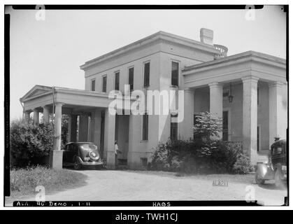 Hintere Höhe mit Porte Cochere. 1936 - Gaineswood, 805 South Cedar Street, Demopolis, Marengo County, AL Stockfoto
