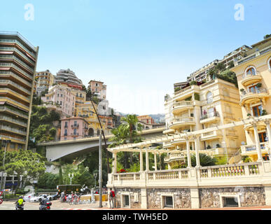 Monaco, Monaco - 13. Juni, 2014: luxuriöse Wohnhäuser in der Stadt Stockfoto