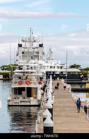 Quepos ist ein kleines boomenden Hafenstadt an der Pazifikküste von Costa Rica, einer der besten Orte der Welt für Big Game Fischen. Stockfoto