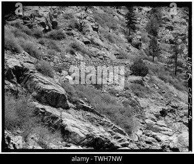 Iraklions am Nordufer der S. Platte River. Ca. 2,4 Meilen stromaufwärts von KeysTone Bridge und etwa 30 Meter über dem Fluss. Blickrichtung Nordwesten von 70 Gebühr. - Denver und Rio Grande Iraklions, östlich von South Platte, Waterton, Jefferson County, CO Stockfoto