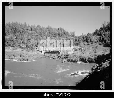 - Rocky Creek Bridge, Spanning Rocky Creek auf Oregon Coast Highway (USA Route 101), Depoe Bay, Lincoln County, ODER Stockfoto