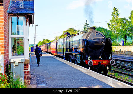 Schulen Klasse keine 926 Repton an Battersby Junction Railway Station, North Yorkshire, England Stockfoto