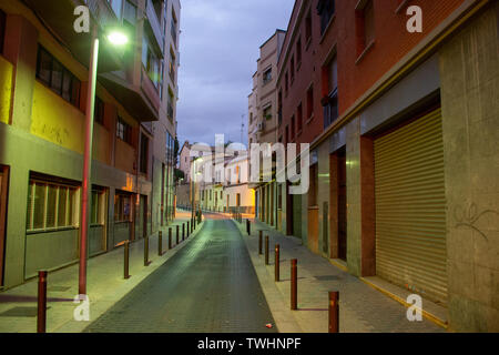 Barcelona, Spanien - 25. Juli 2017 - Long Street mit Beiträge in die uknown Stockfoto