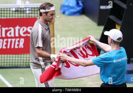 Dulmen, Deutschland. Juni, 2019 20. Männer ATP-Turnier Roger Federer, Handtuch | Verwendung der weltweiten Kredit: dpa/Alamy leben Nachrichten Stockfoto