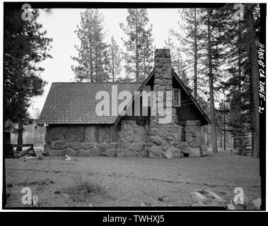 Seitenansicht - Lassen Volcanic National Park, Naturalist's Residence, Mineral, Tehama County, CA Stockfoto