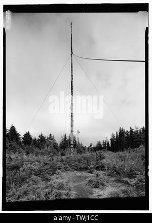 Gleiche Ansicht aus südlicheren Winkel - Kake Lachs Cannery, Totem Pole, Kake, Wrangell-Petersburg Census Area, AK Stockfoto