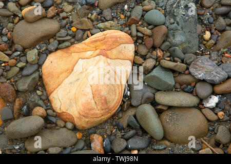 Kopfsteinpflaster auf einsamen Ranch Strand, Samuel H Boardman State Park, Illinois Stockfoto