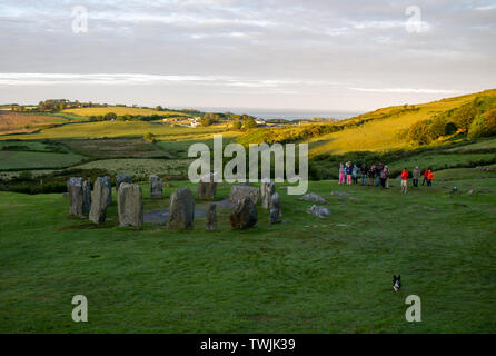 Drombeg Steinkreis, Glandore, West Cork, Irland, 21. Juni 2019, Sonnenaufgang am 0519 bin auf die Sommersonnenwende am Drombeg Steinkreis, oder wie es lokal als des Druiden Altar bekannt. Diese Megalithen Termine zwischen 153 v. Chr. und 127 n. Kredit aphperspective/Alamy leben Nachrichten Stockfoto