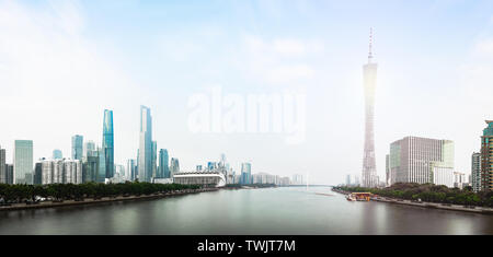 Schmale Taille und Pearl River neue Stadt Stockfoto