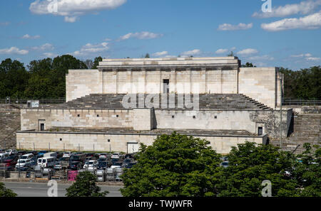 Nürnberg, Deutschland. 08 Juni, 2019. Der Zeppelin Tribüne auf dem ehemaligen Reichsparteitagsgelände. Credit: Daniel Karmann/dpa/Alamy leben Nachrichten Stockfoto