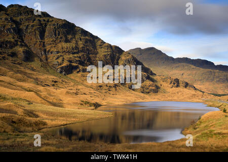 Loch Restil, in der Nähe von Rest und Dankbar im Loch Lomond und der Trossachs National Park. Stockfoto