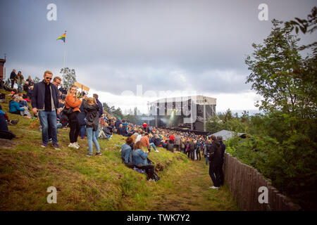 Oslo, Norwegen. Juni, 2019 20. Oslo, Norwegen - 20. Juni 2019. Die Festivalbesucher haben eine gemütliche Zeit im norwegischen Musik Festival OverOslo 2019 in Oslo. (Foto: Gonzales Foto/Alamy leben Nachrichten Stockfoto