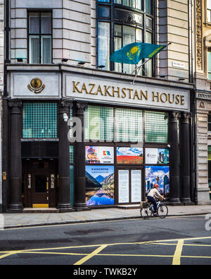 Kasachstan House London - Botschaft der Republik Kasachstan über Pall Mall in Central London, in dieser Lage in 2018 geöffnet Stockfoto